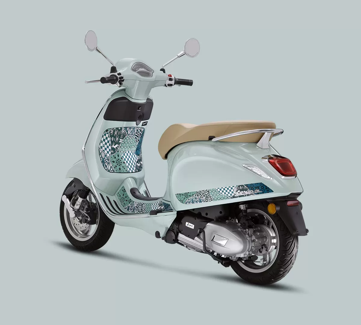 Vespa Primavera Batik Studio 2