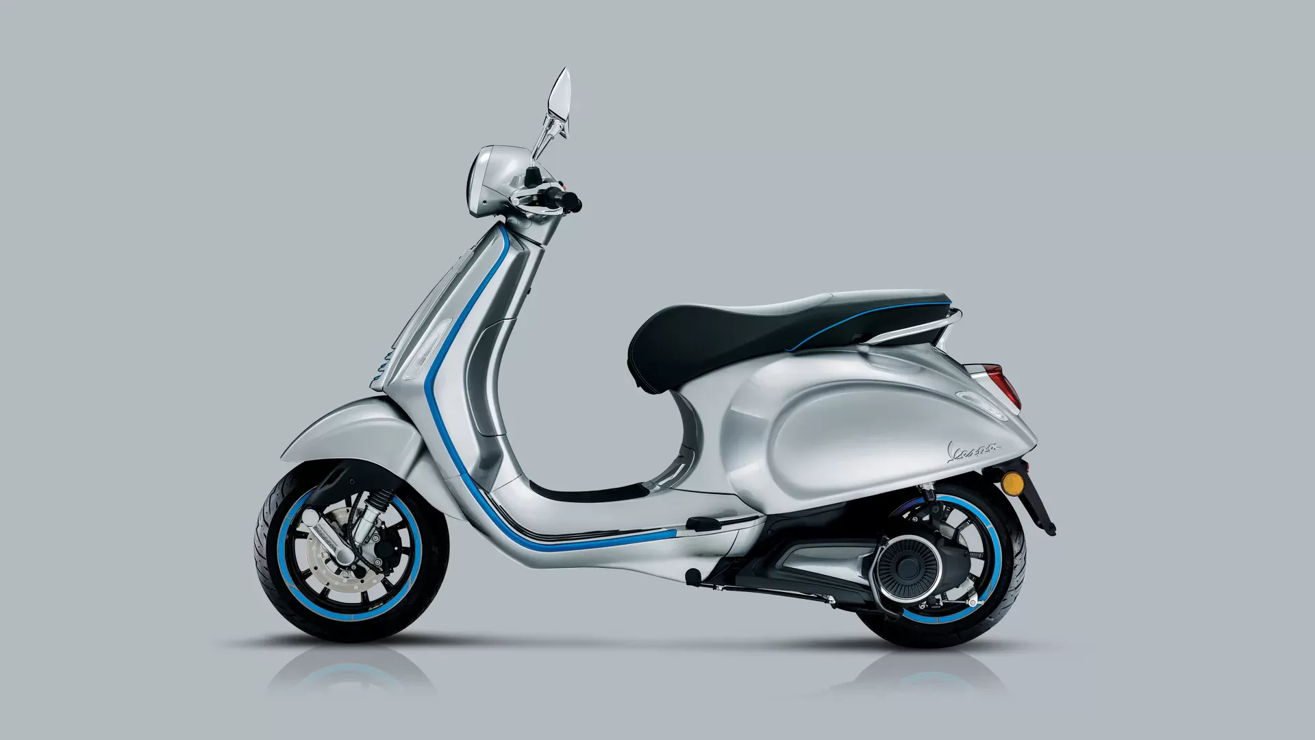 Vespa Electric 2024 Silver Side View